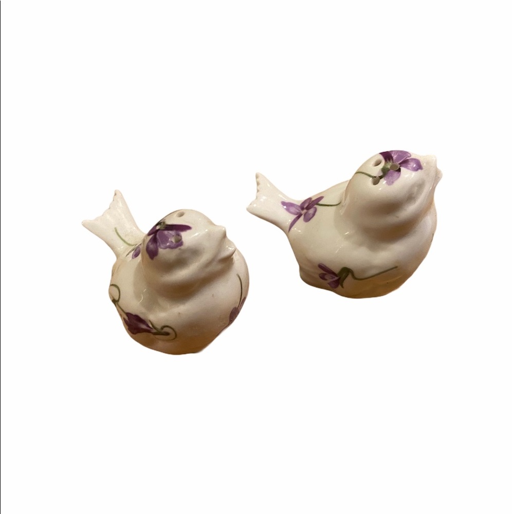 Hammersley Victorian Violet salt & pepper shakers
